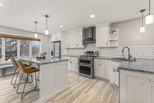 10544 Lee Drive, Eden Prairie, MN 55347