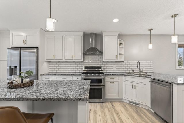 10544 Lee Drive, Eden Prairie, MN 55347