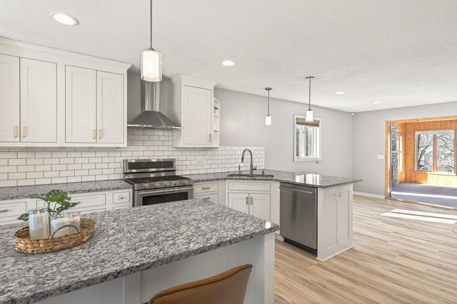 10544 Lee Drive, Eden Prairie, MN 55347