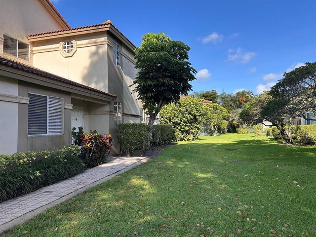 6754 Via Regina, Boca Raton, FL 33433