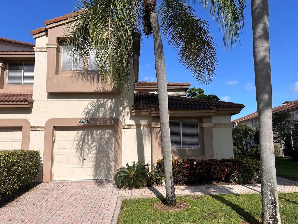 6754 Via Regina, Boca Raton, FL 33433