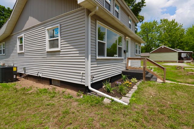 474 Grenway Road, Kingsford Heights, IN 46346