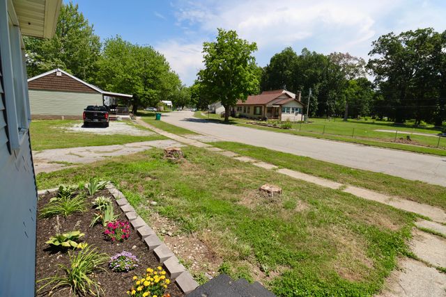 474 Grenway Road, Kingsford Heights, IN 46346