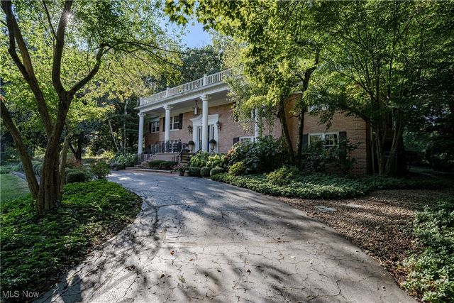 305 Hampshire Road, Akron, OH 44313