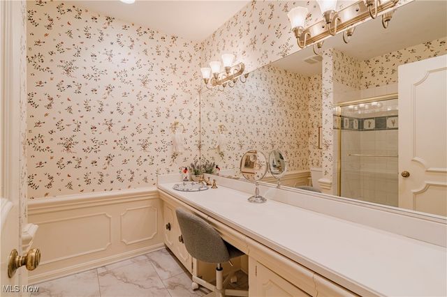 305 Hampshire Road, Akron, OH 44313