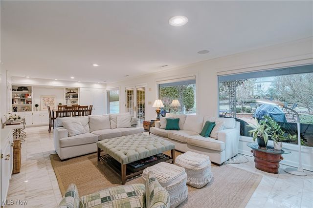 305 Hampshire Road, Akron, OH 44313