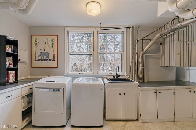 305 Hampshire Road, Akron, OH 44313