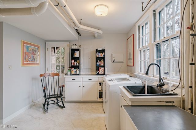 305 Hampshire Road, Akron, OH 44313