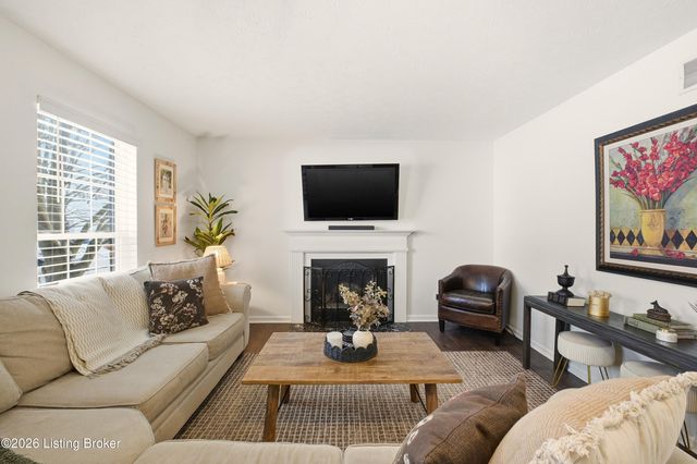 1410 Maple Ridge Ct, Simpsonville, KY 40067