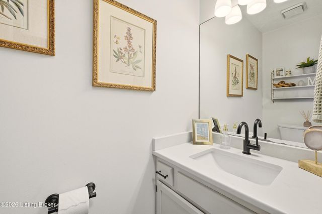 1410 Maple Ridge Ct, Simpsonville, KY 40067