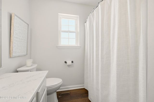 1410 Maple Ridge Ct, Simpsonville, KY 40067