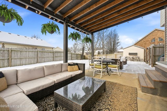 1410 Maple Ridge Ct, Simpsonville, KY 40067