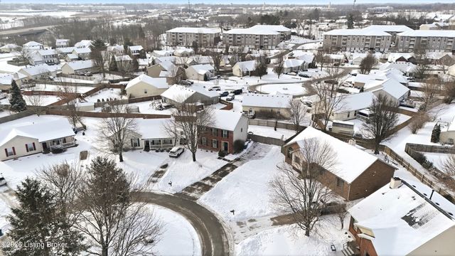 1410 Maple Ridge Ct, Simpsonville, KY 40067