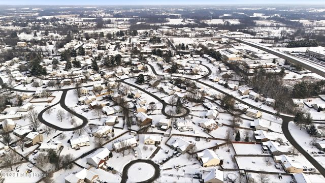 1410 Maple Ridge Ct, Simpsonville, KY 40067