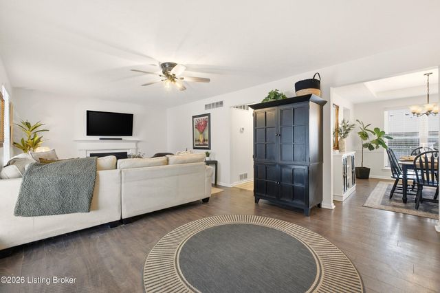 1410 Maple Ridge Ct, Simpsonville, KY 40067