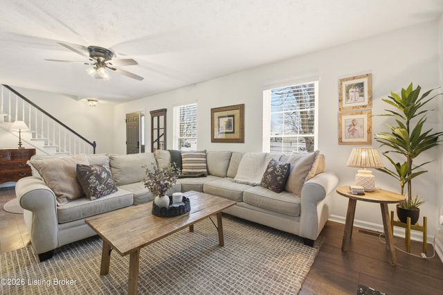 1410 Maple Ridge Ct, Simpsonville, KY 40067