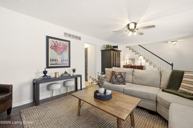 1410 Maple Ridge Ct, Simpsonville, KY 40067