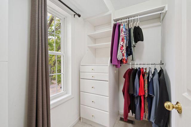 2009 Grand Avenue, Saint Paul, MN 55105