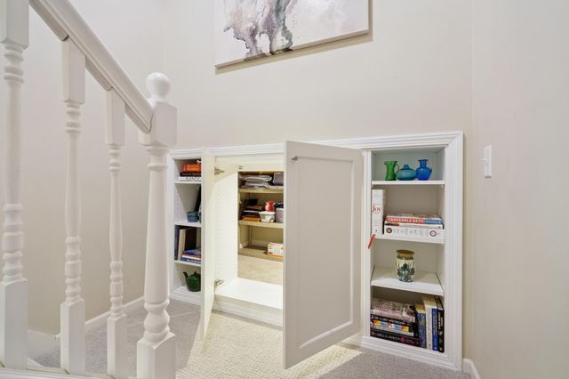 2009 Grand Avenue, Saint Paul, MN 55105