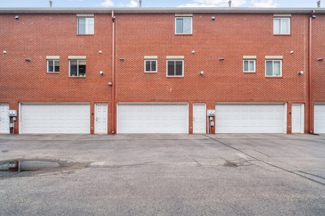 2009 Grand Avenue, Saint Paul, MN 55105