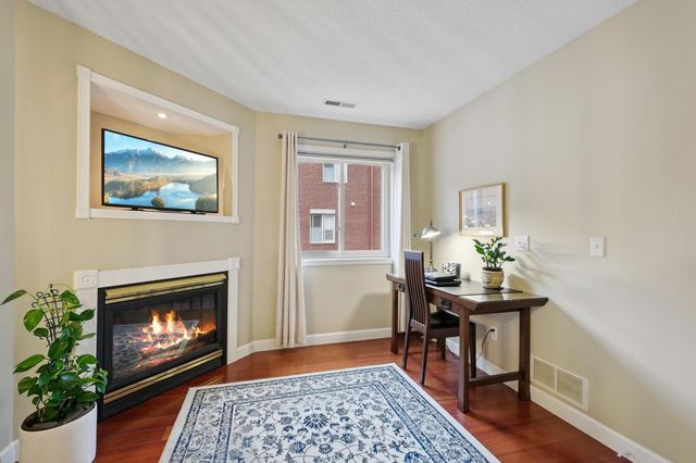 2009 Grand Avenue, Saint Paul, MN 55105