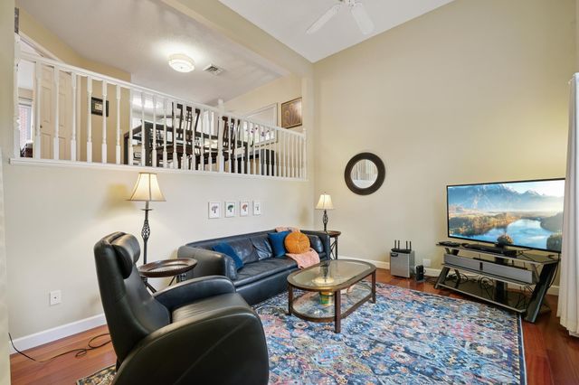 2009 Grand Avenue, Saint Paul, MN 55105