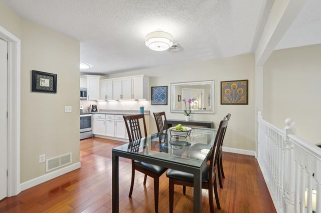 2009 Grand Avenue, Saint Paul, MN 55105