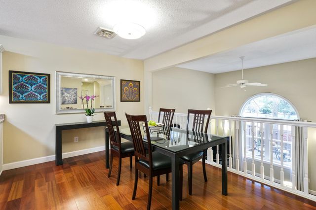 2009 Grand Avenue, Saint Paul, MN 55105