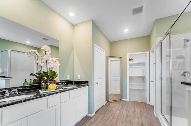 838 Willow Grove Lane, Rosenberg, TX 77471