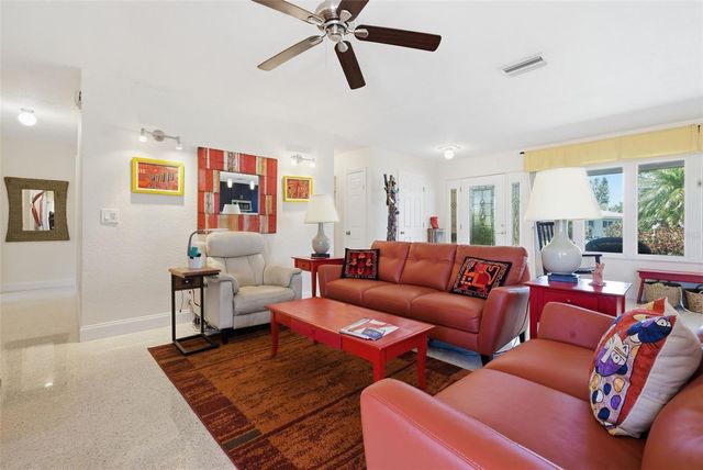 5051 39TH STREET S, St Petersburg, FL 33711