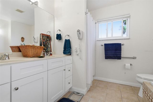 5051 39TH STREET S, St Petersburg, FL 33711