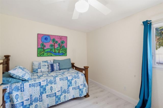 5051 39TH STREET S, St Petersburg, FL 33711