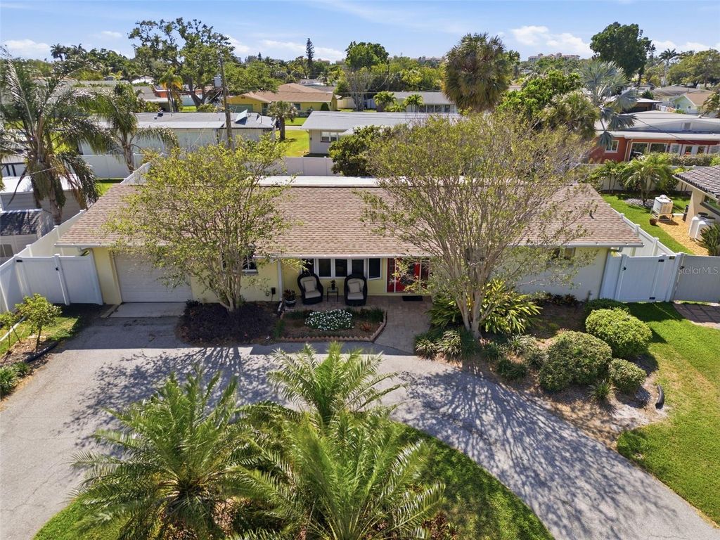 Image 39 of property listing at 5051 39TH STREET S, St Petersburg, FL 33711