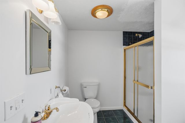 506 Mammoth Road, Londonderry, NH 03053