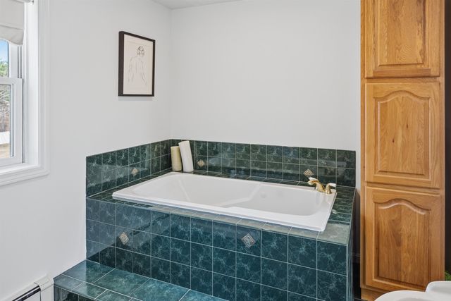 506 Mammoth Road, Londonderry, NH 03053