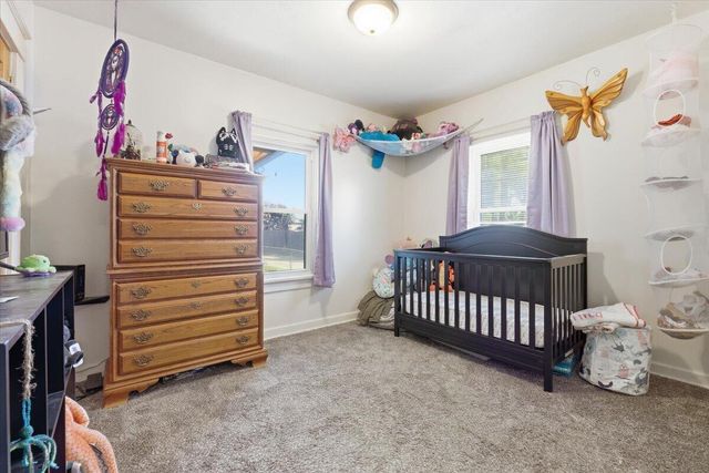 215 N 14TH Street, Council Bluffs, IA 51501