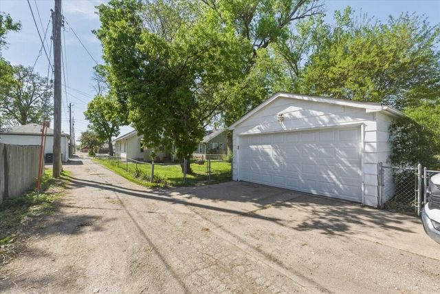 215 N 14TH Street, Council Bluffs, IA 51501