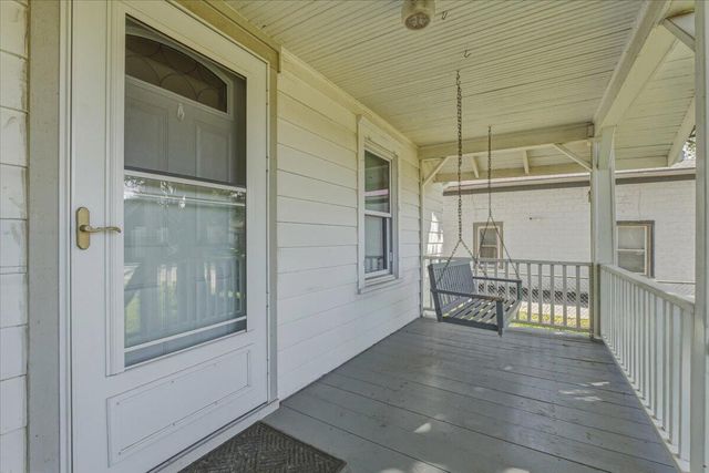 215 N 14TH Street, Council Bluffs, IA 51501