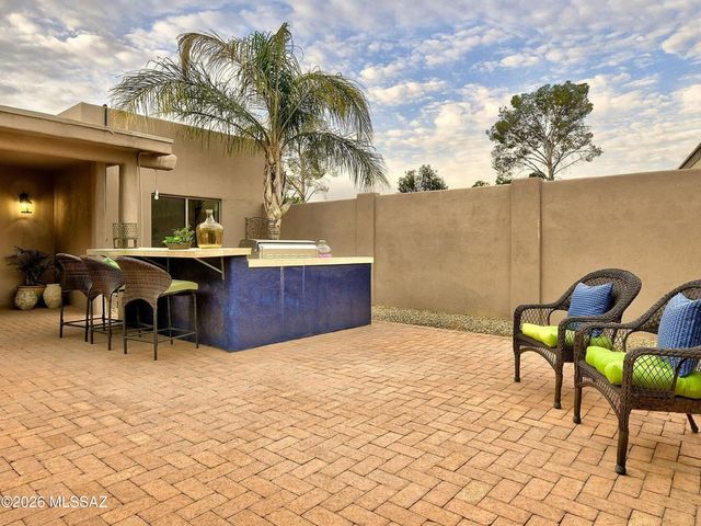 2714 W Magee Road, Tucson, AZ 85742