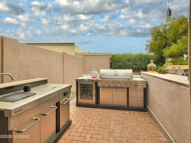 2714 W Magee Road, Tucson, AZ 85742