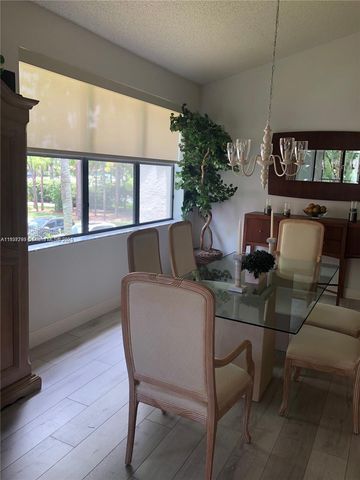 5800 Coach House Cir E, Boca Raton, FL 33486