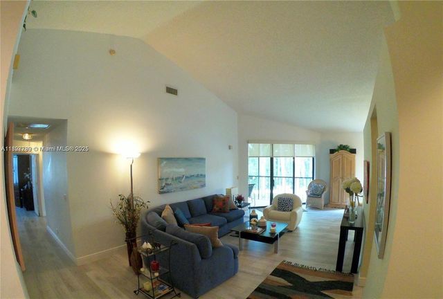 5800 Coach House Cir E, Boca Raton, FL 33486