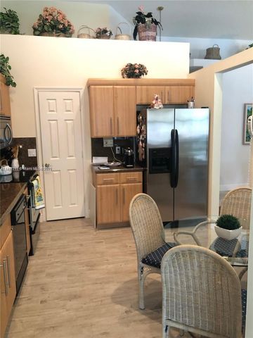 5800 Coach House Cir E, Boca Raton, FL 33486