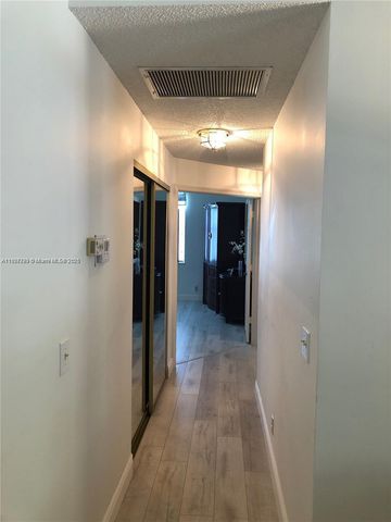 5800 Coach House Cir E, Boca Raton, FL 33486