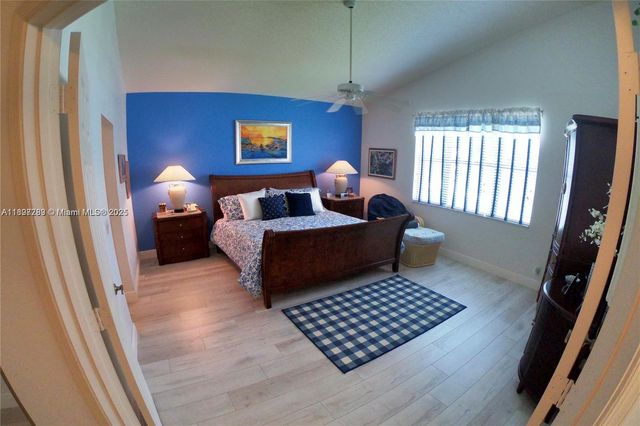 5800 Coach House Cir E, Boca Raton, FL 33486