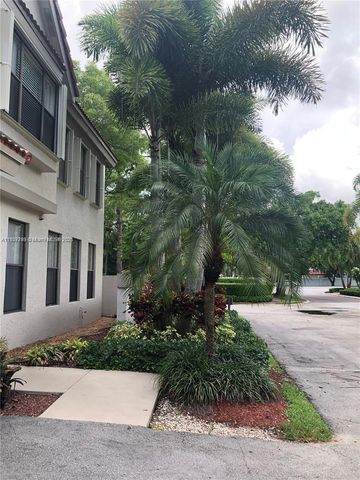 5800 Coach House Cir E, Boca Raton, FL 33486