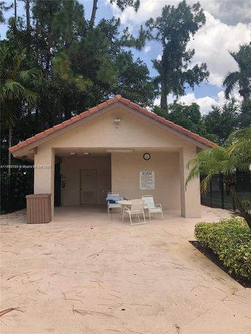 5800 Coach House Cir E, Boca Raton, FL 33486