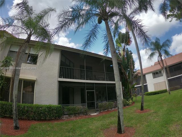 5800 Coach House Cir E, Boca Raton, FL 33486