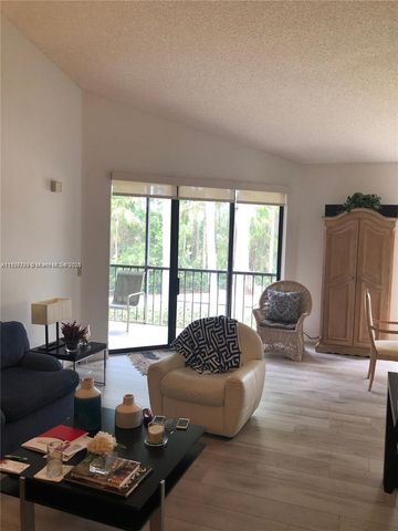 5800 Coach House Cir E, Boca Raton, FL 33486