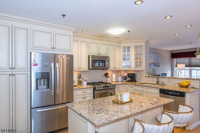 20 S Midland Ave 2, Kearny Town, NJ 07032